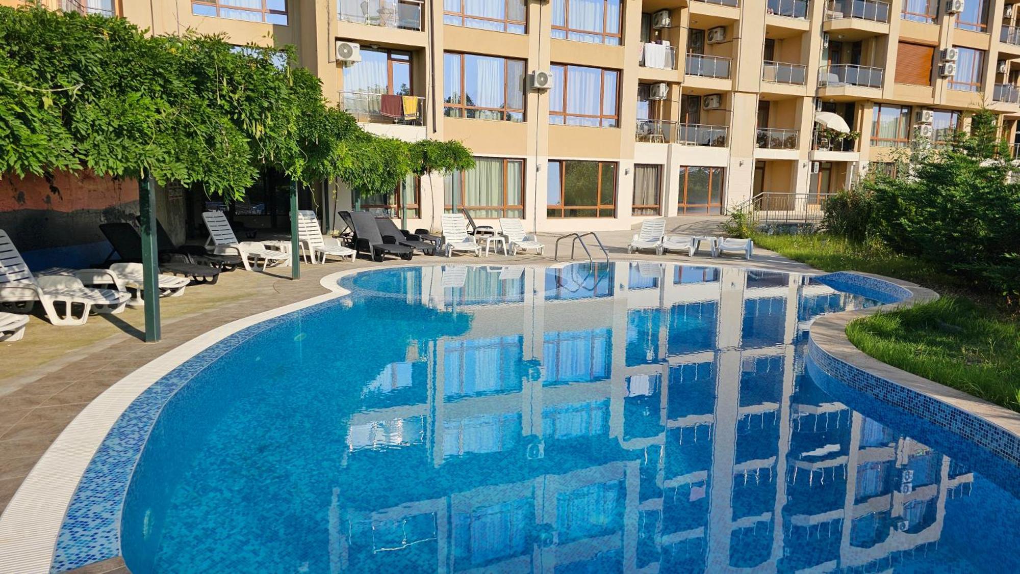 Vesta Riviera - Free Parking Aparthotel Aranyhomok Kültér fotó