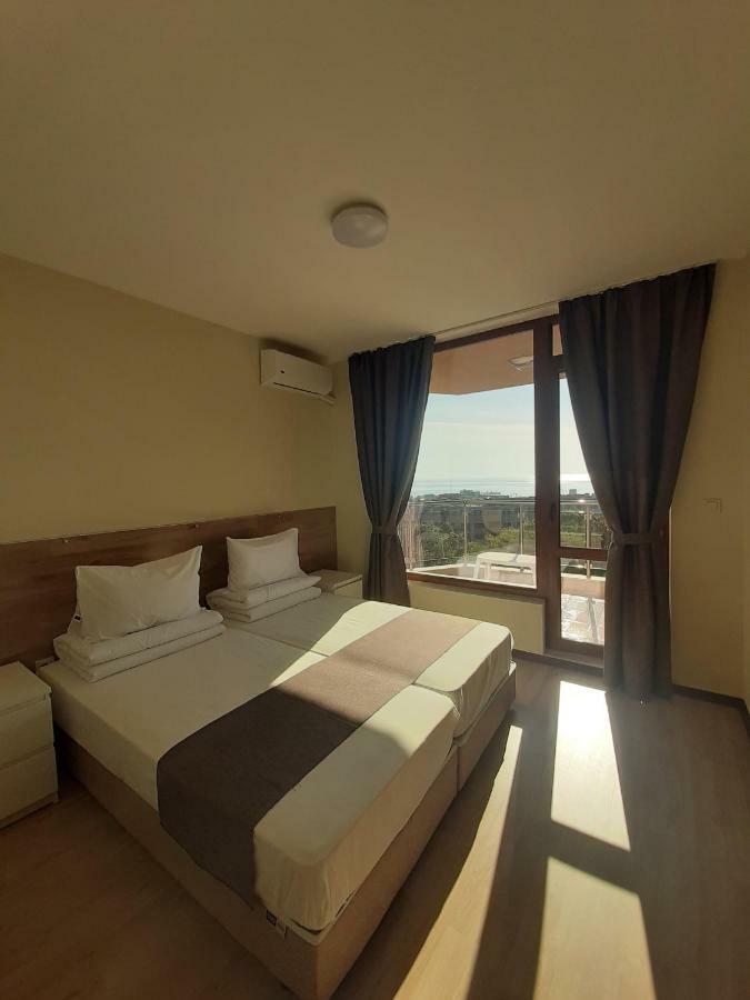 Vesta Riviera - Free Parking Aparthotel Aranyhomok Kültér fotó