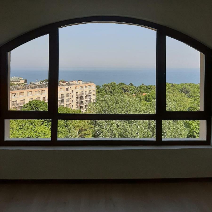 Vesta Riviera - Free Parking Aparthotel Aranyhomok Kültér fotó