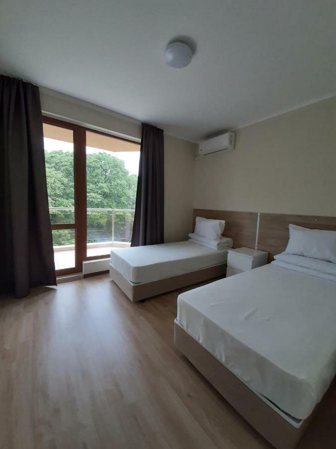 Vesta Riviera - Free Parking Aparthotel Aranyhomok Kültér fotó