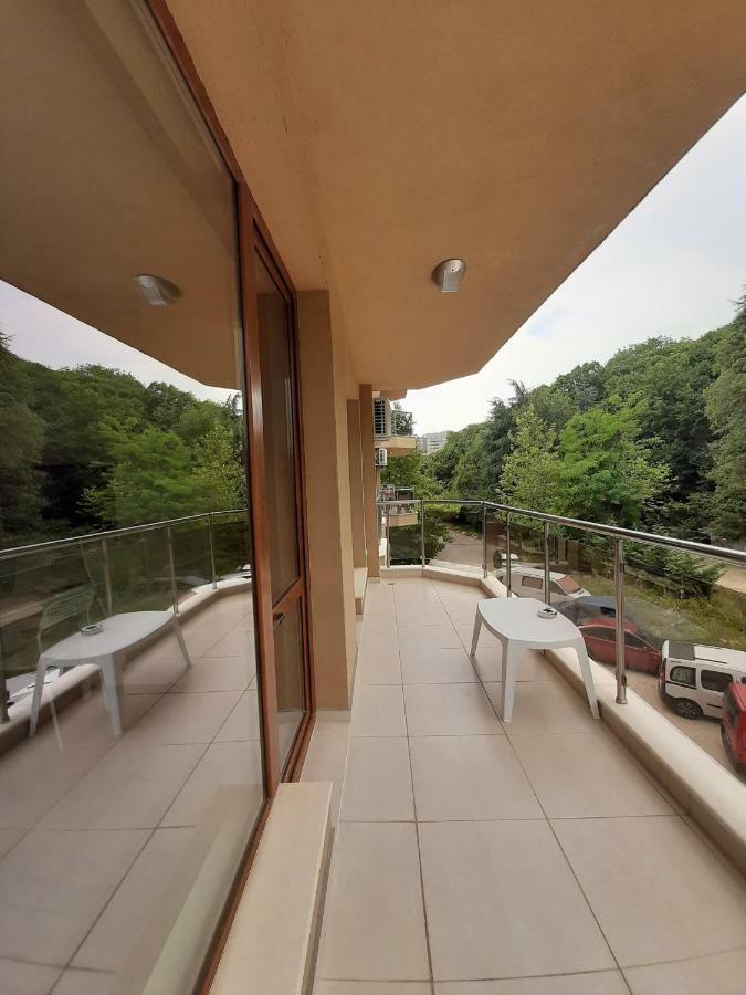 Vesta Riviera - Free Parking Aparthotel Aranyhomok Kültér fotó